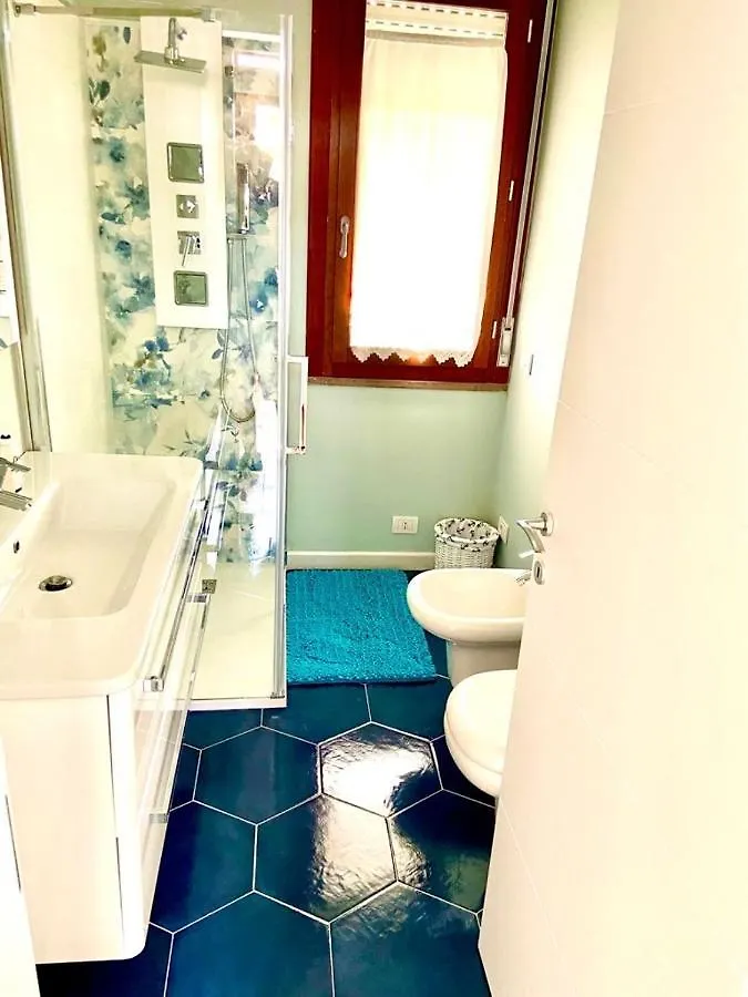 Splendido Appartamento Ultimo Piano Vista Mare Alghero Lido